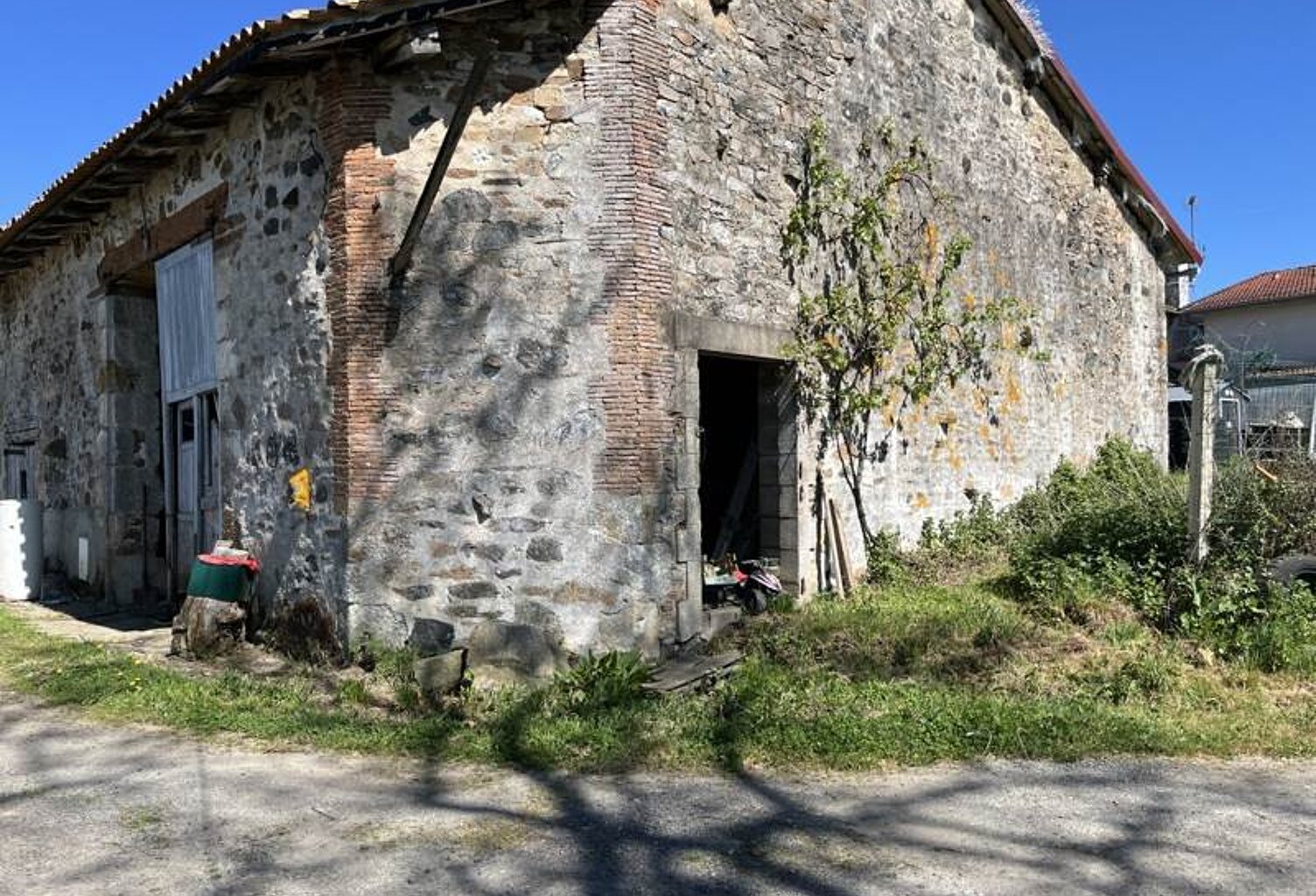 Grange de 1 pièces principales — photo 1