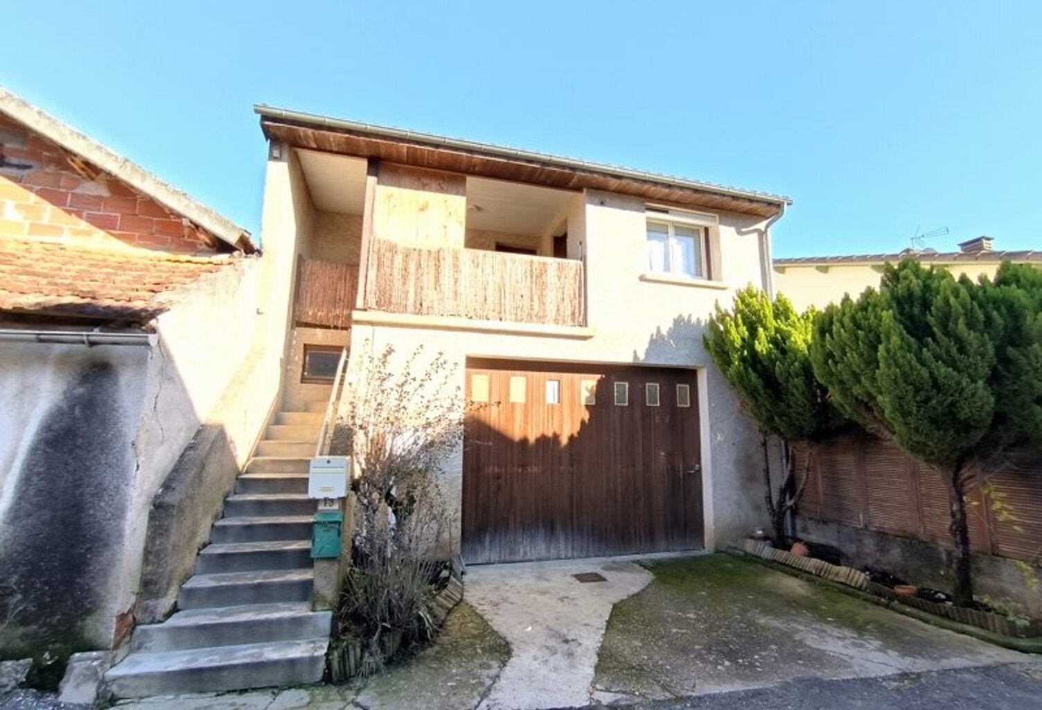 Maison de ville de 3 pièces principales — photo 1
