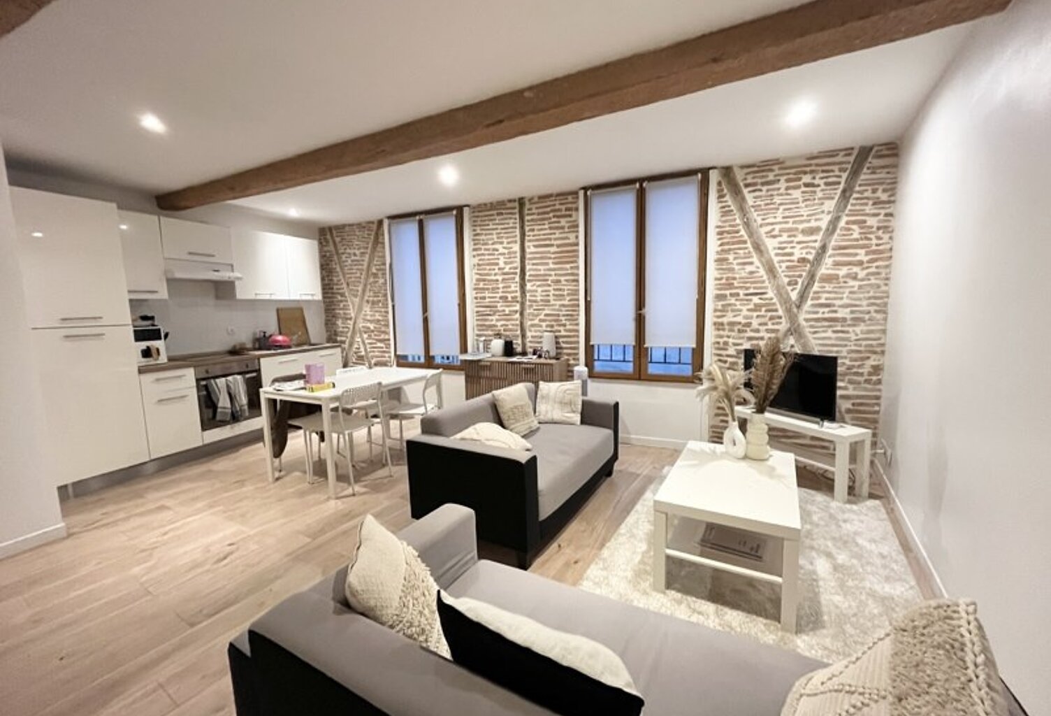 Vente immeuble   Castres (81100) — photo 1