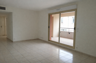 Appartement 3 pièces 760 €