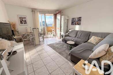 Appartement 4 pièces 163000 €