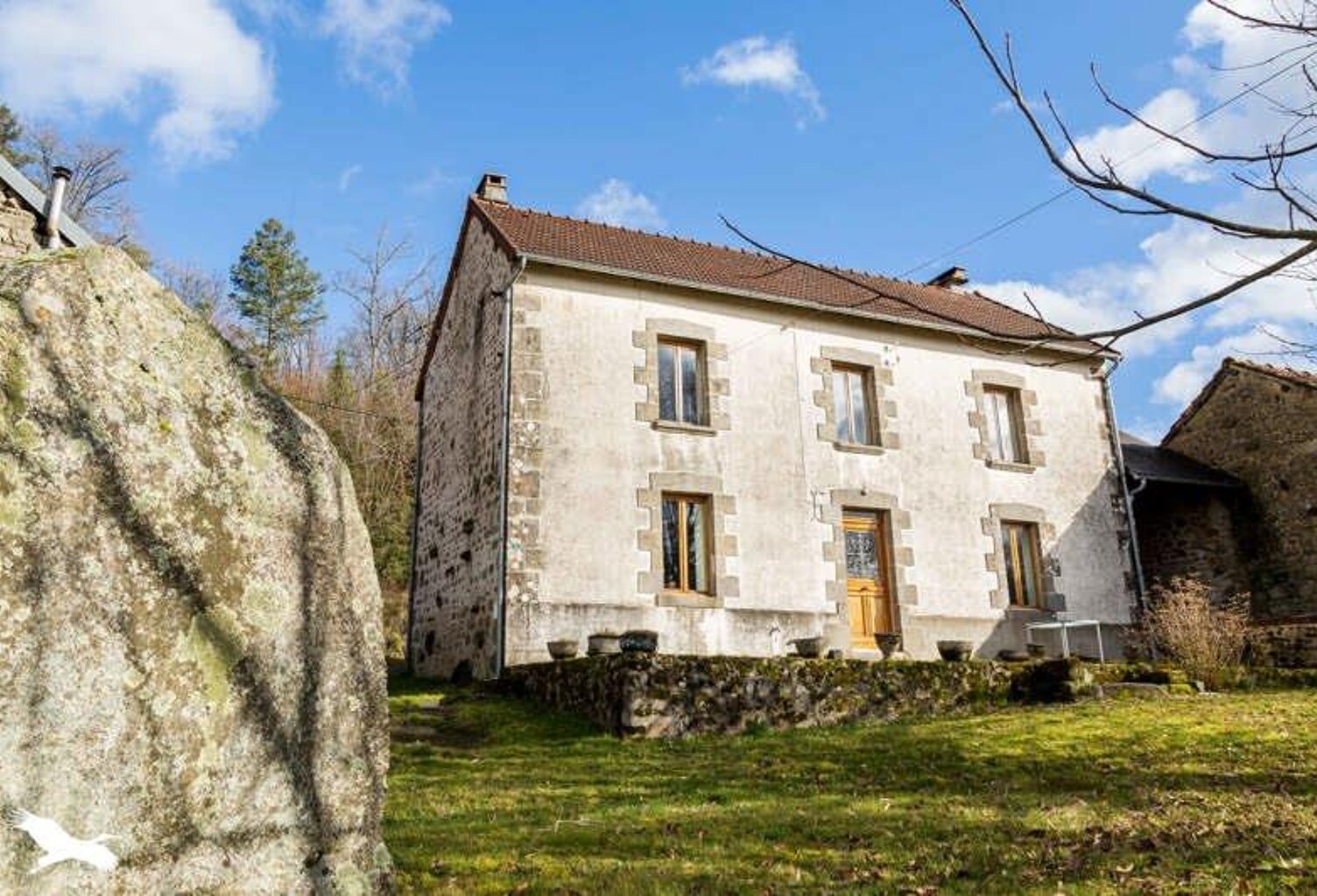 Maison en pierre de 5 pièces principales — photo 1