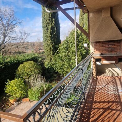 Appartement 5 pièces 164000 €