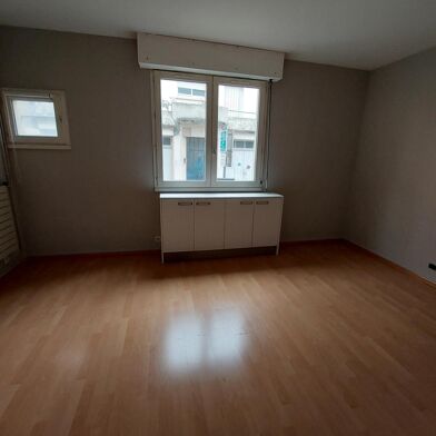 Appartement 4 pièces 970 €