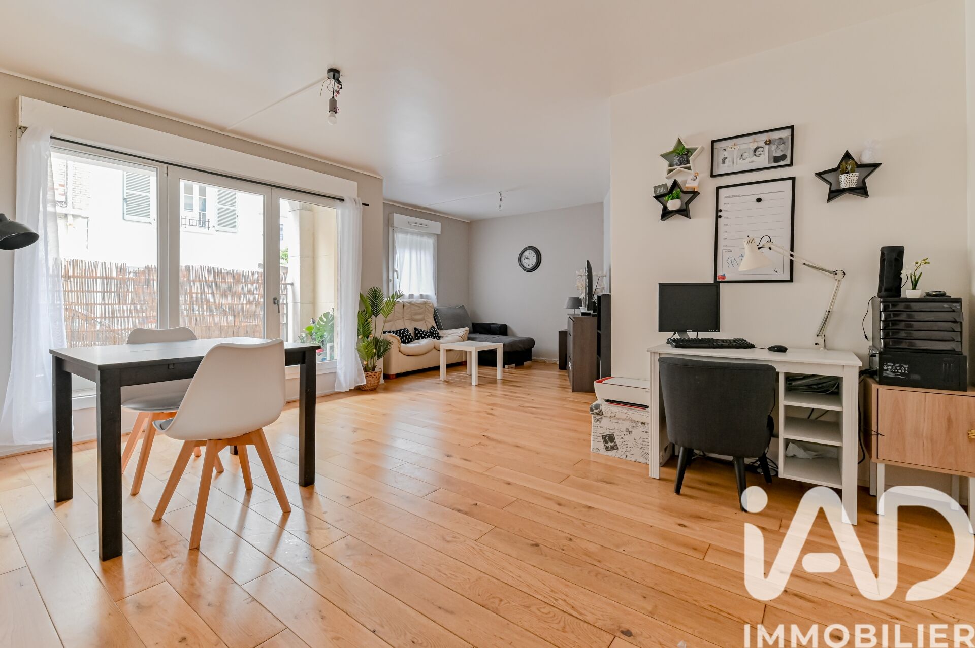 Asnieres-sur-Seine - 67m² - 3p. - 2ch.