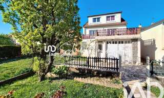 Maison 6 Pièces 130 m² à vendre à Le Mesnil-Saint-Denis (78320)