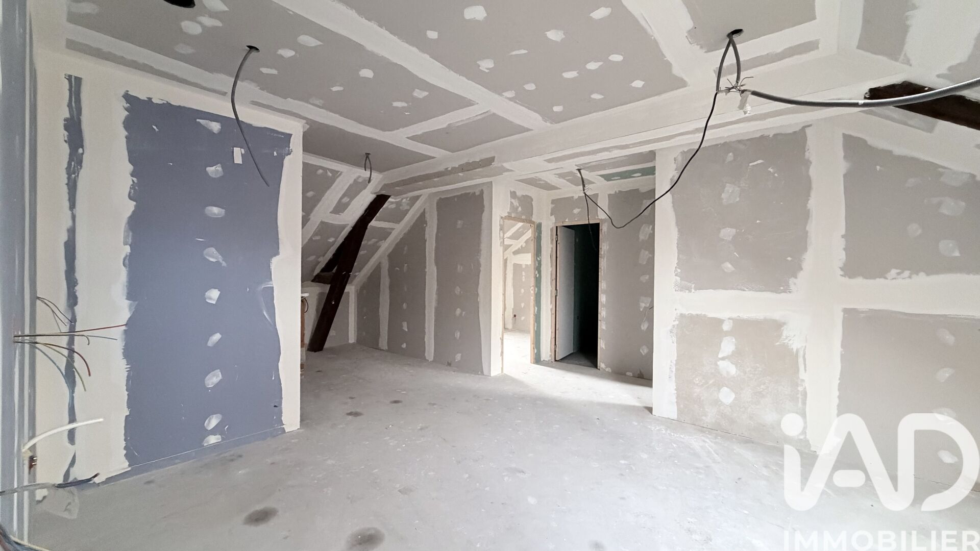 Vente Immeuble 210 m² - Photo 2
