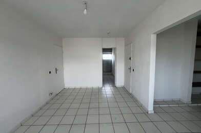 Appartement 6 pièces 700 €