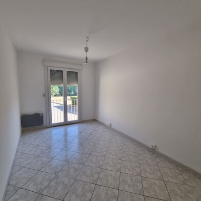 Appartement 3 pièces 820 €