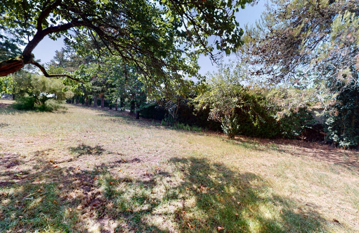 Grenade : terrain de 674m2 — photo 2