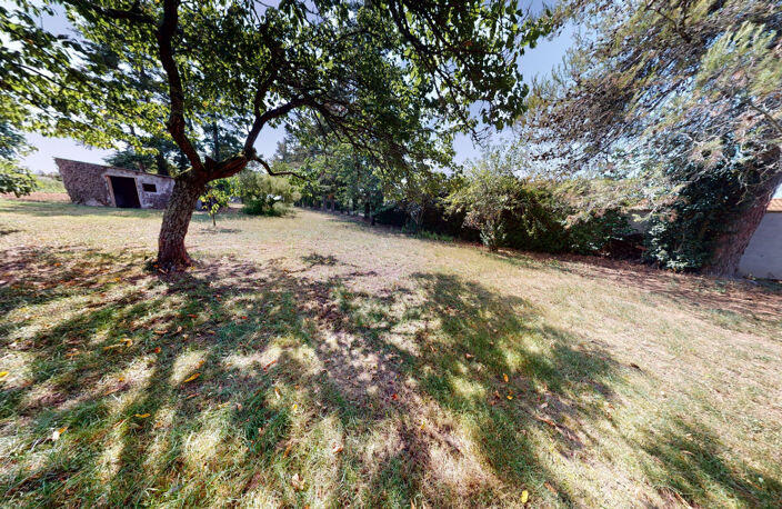 Grenade : terrain de 674m2 — photo 3
