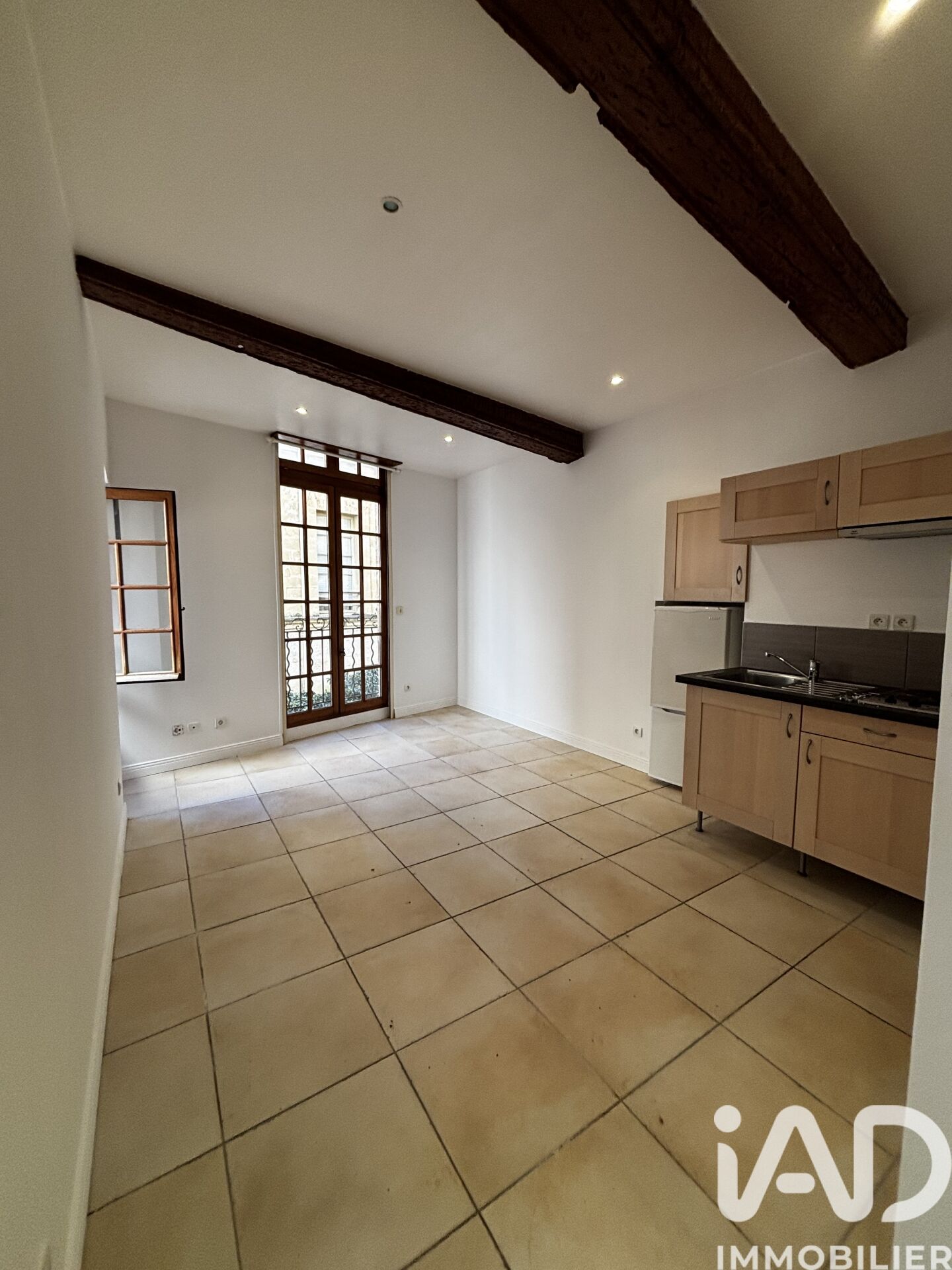 Salon-De-Provence - 21m² - 1p.