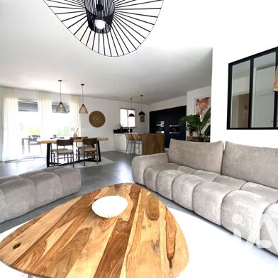 Maison 5 pièces 399000 €