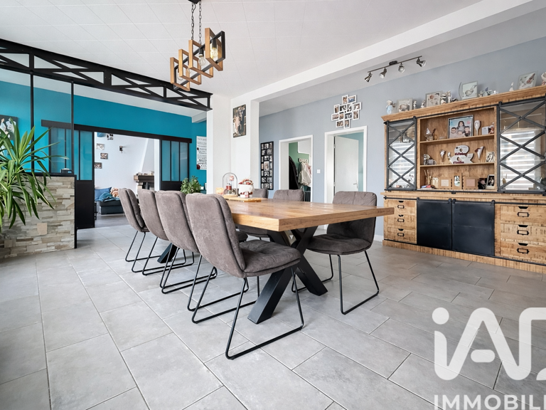 Vente Maison/villa 8 pièces — photo 1