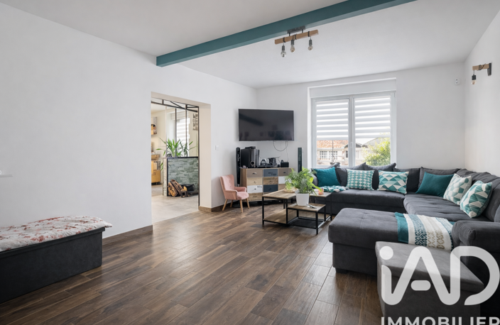 Vente Maison/villa 8 pièces — photo 2