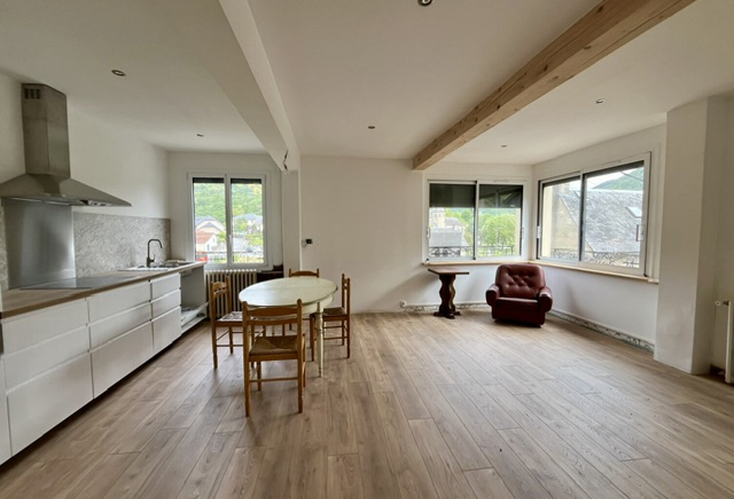 MAISON DE VILLAGE AVEC VUE — photo 1