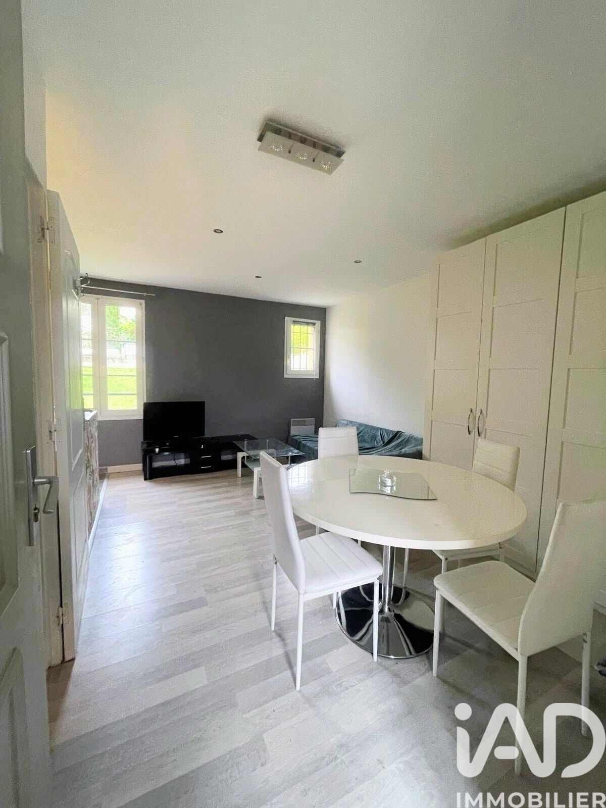 Vente Appartement 1 pièce - Photo 2