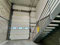 Location Local d'activités 138 m&sup2; — photo 2