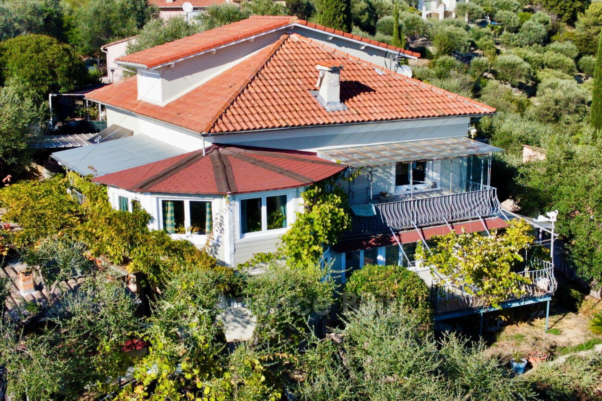 Villa / Maison  T7 à vendre Saint-André-de-la-Roche 06730