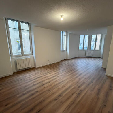 Appartement 3 pièces 580 €