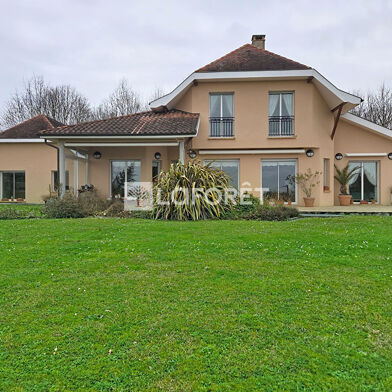 Maison 11 pièces 636000 €