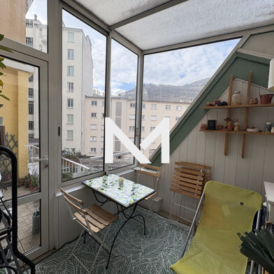 Appartement 6 pièces 360000 €