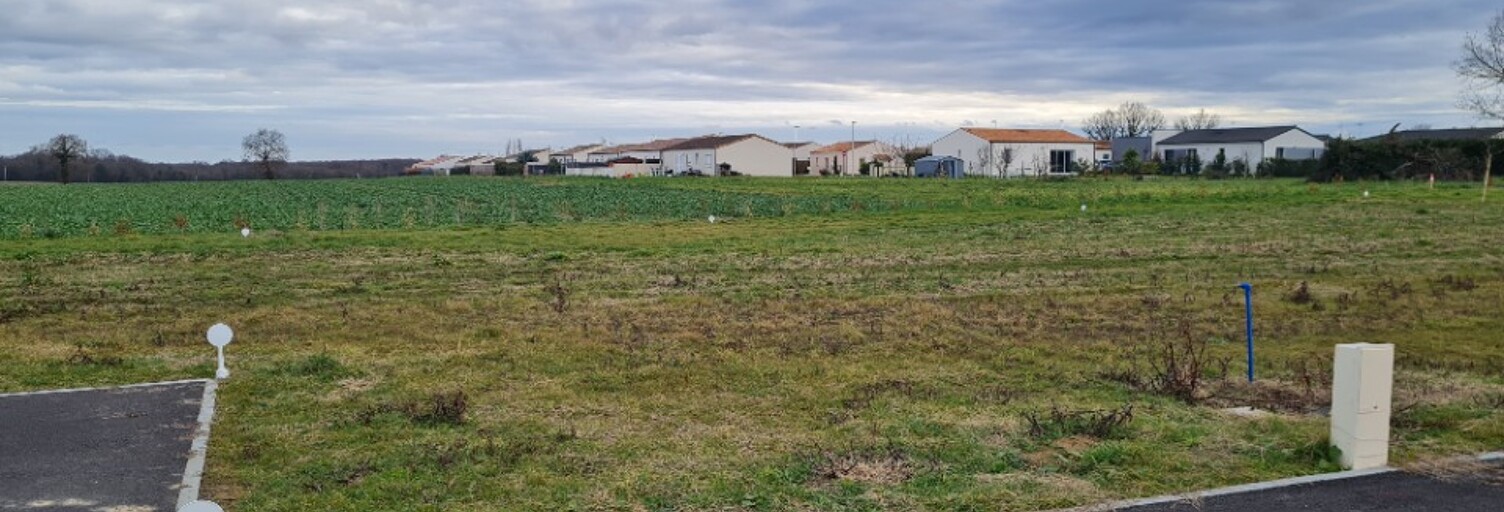 Terrain  400 m² à vendre à Corme-Royal (17600)