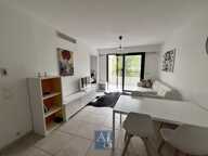 Dispo 1er Aout ! Cannes avenue du Parc de Madrid. Beau 2P meublé — photo 2