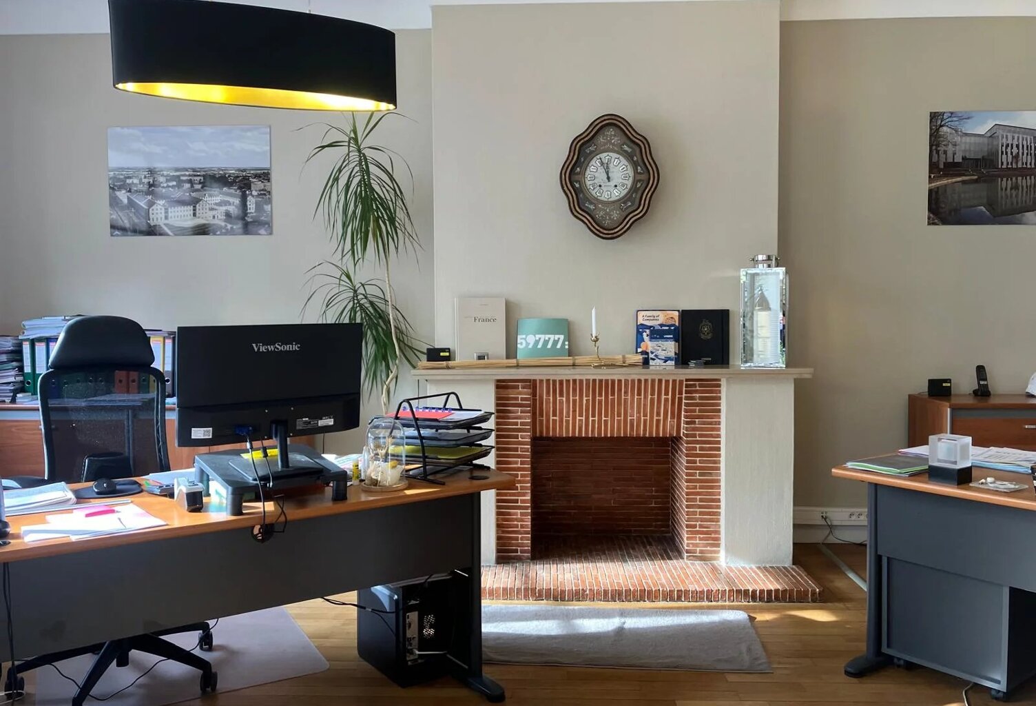 Bureaux Quai de Loire - Saint-Cyr-Sur-Loire — photo 1