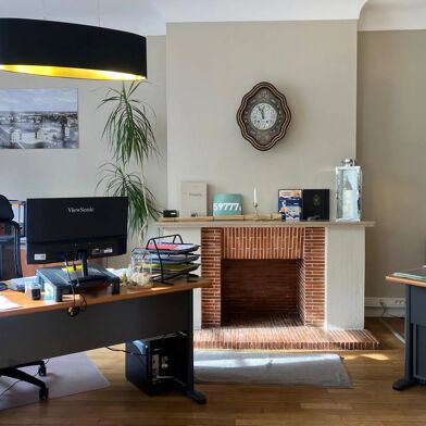 Bureau 8 pièces 690000 €