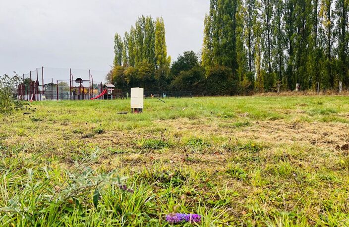 NECY TERRAIN DE 845m² ENTIEREMENT VIABILISE — photo 2