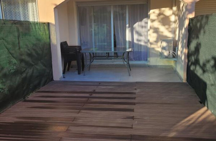 A vendre studio de 23 m2 cuisine équipée, situé Avenue des R — photo 2
