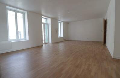 A VOIR ! Maison à vendre 7 pièces MAURIAC (15) — photo du bien