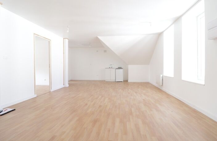 A VOIR ! Maison à vendre 7 pièces MAURIAC (15) — photo 5