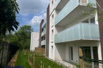 Appartement 4 pièces 962 €