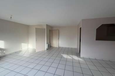 Appartement 3 pièces 761 €