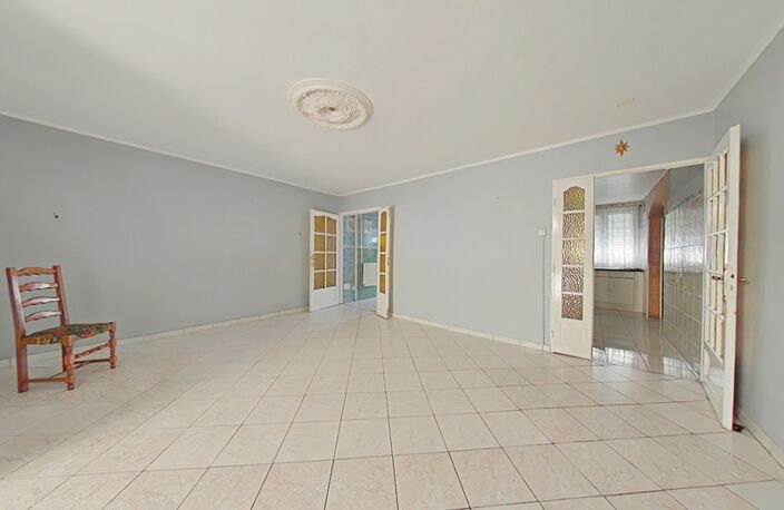 Maison jumelée à Woippy – 4 chambres, garage double, jardin — photo 4