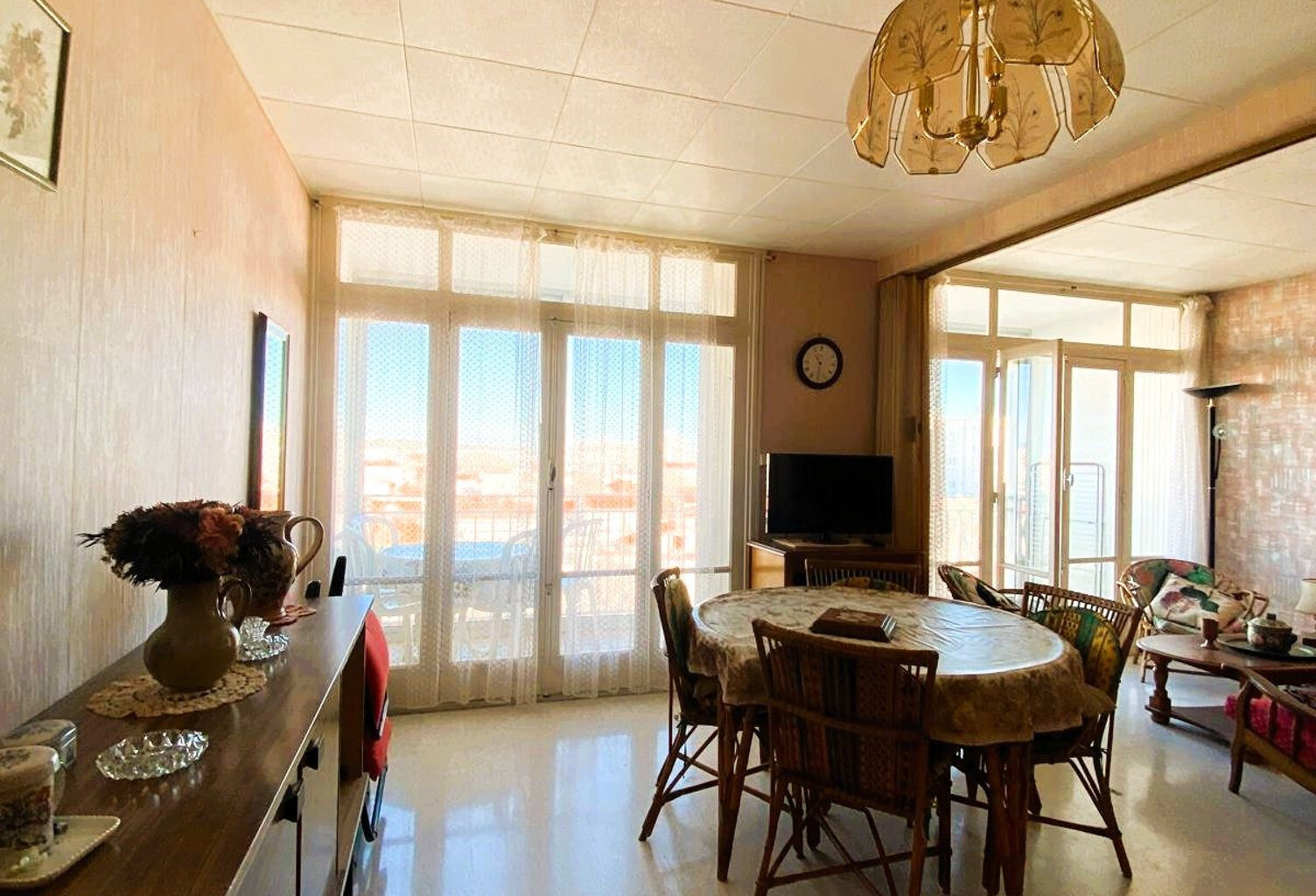 CANET PLAGE - BEAU T1BIS AVEC GARAGE — photo 1