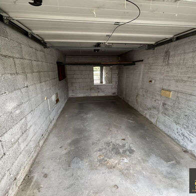 Garage  19000 €