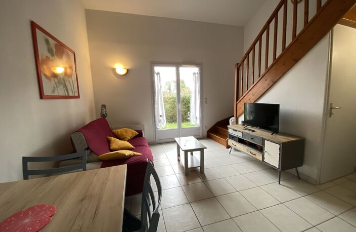 Charmant T2 en duplex entièrement rénové avec terrasse — photo 2