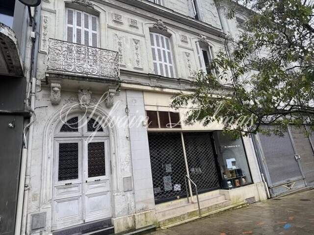 Immeuble à vendre CHATELLERAULT (86) — photo du bien
