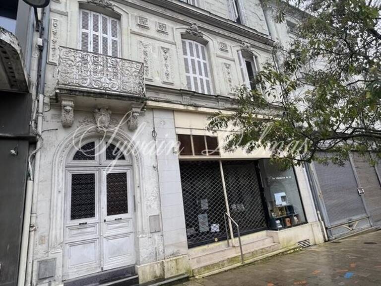 Immeuble à vendre CHATELLERAULT (86) — photo 1