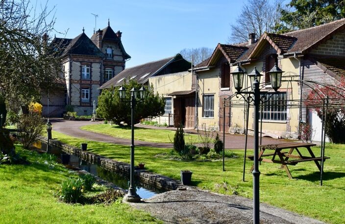 Dpt Aube (10), à vendre ESTISSAC maison P11 — photo 2