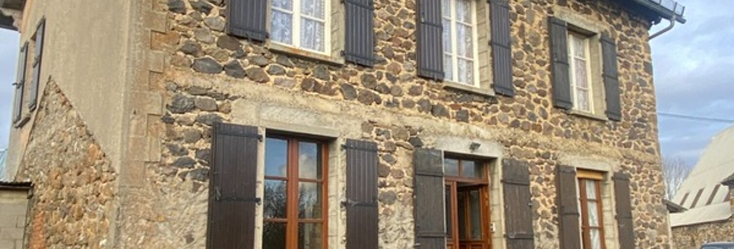 Maison 6 Pièces 140 m² à vendre à Mur-de-Barrez (12600)