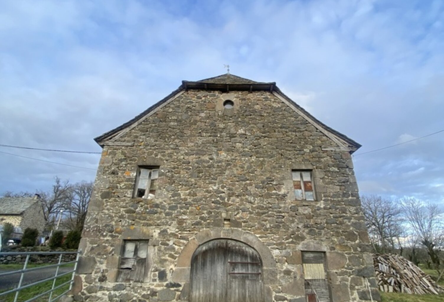 CORPS DE FERME, MAISON ET GRANGE — photo 1