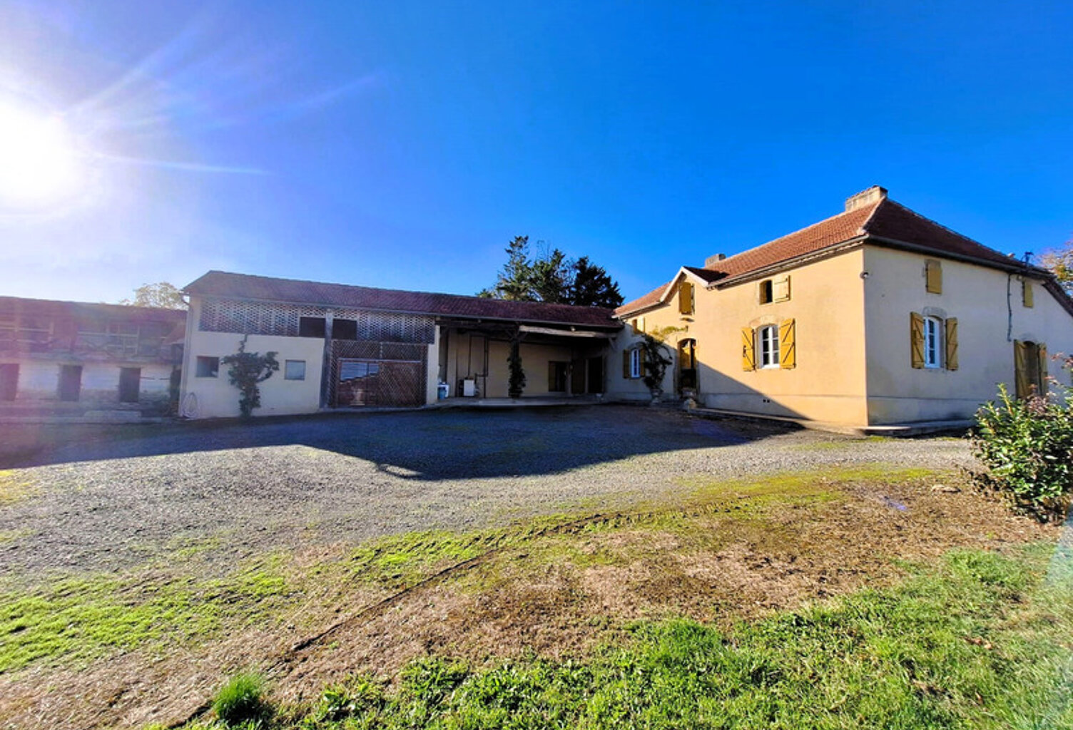 Ancienne ferme de 1796 sur 3,7 Hectares, dépendances, vue sur les Pyrénées — photo 1