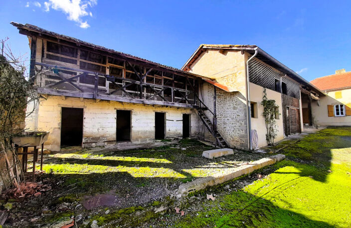 Ancienne ferme de 1796 sur 3,7 Hectares, dépendances, vue sur les Pyrénées — photo 3