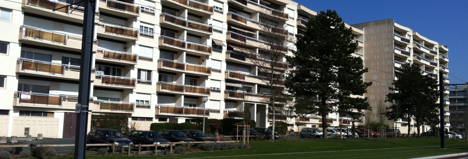 Garage   m² à vendre à Angers (49000)