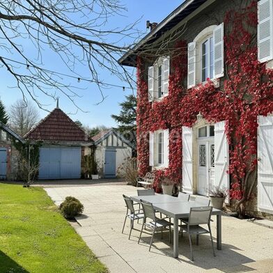 Maison 9 pièces 745500 €