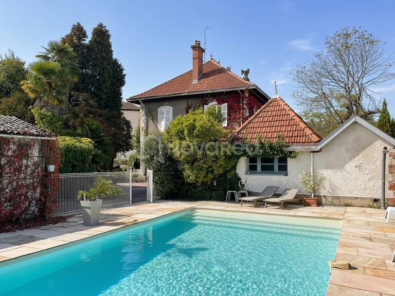 Maison 8 pièces — photo 1